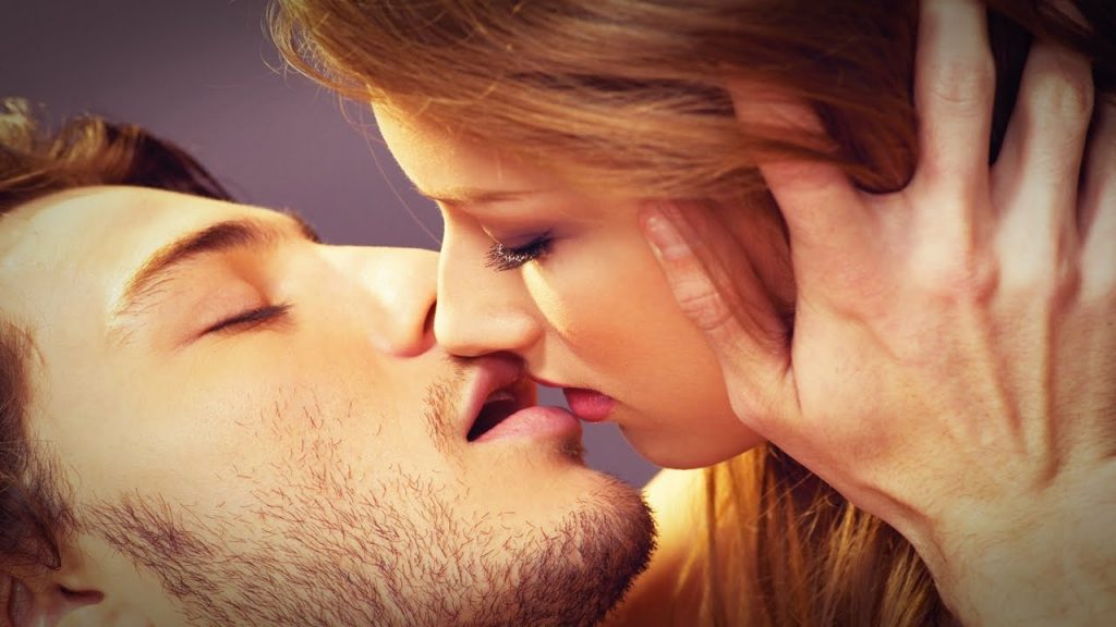 Dia do Beijo: Produtos eróticos que farão diferença na hora de beijar muito!