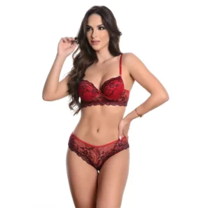 Mulher vestida com lingerie vermelha.