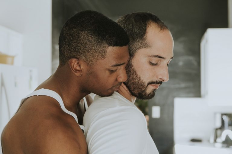 brinquedos que levam casal gay a loucura