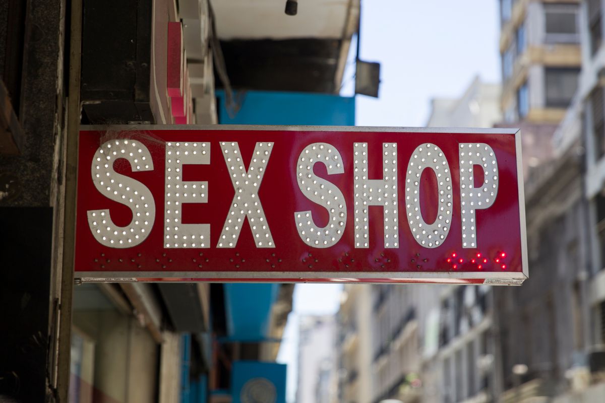 placa com os palavras sex shop