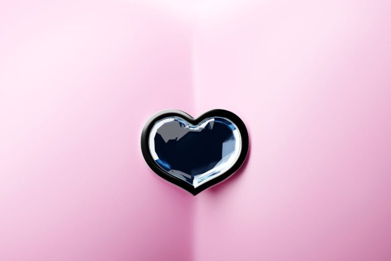 plug anal com pedra em formato de coração