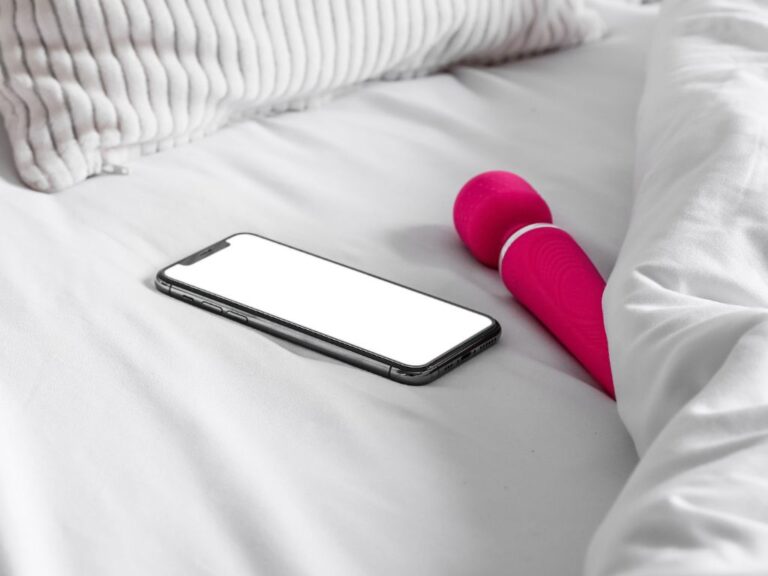 vibrador bluetooth na cama com celular