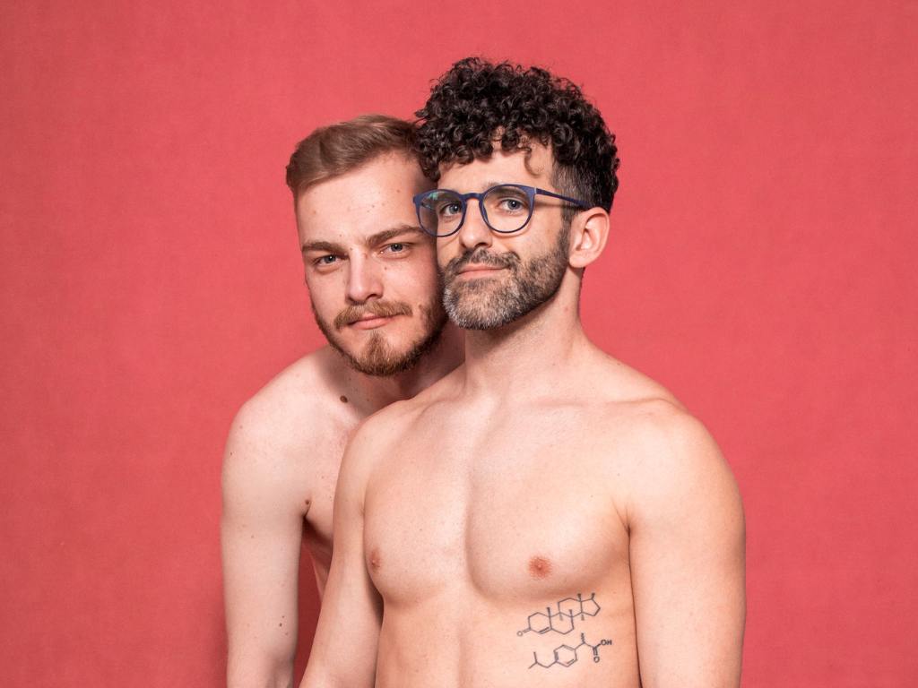 Casal de homens gays