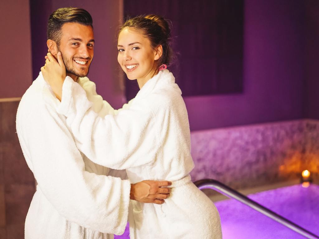 Casal em motel