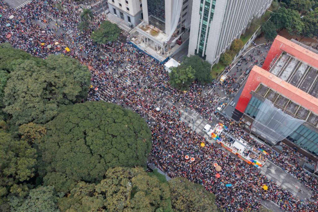 parada lgbt em são paulo na avenida paulista