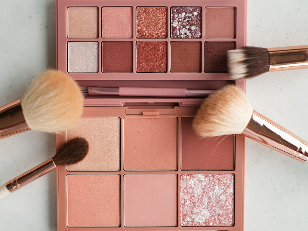paleta de maquiagem rosa