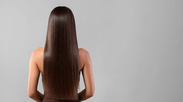 mulher com selagem capilar