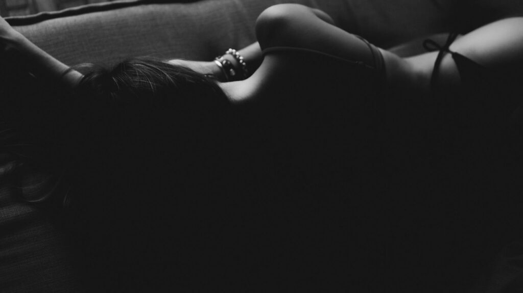 mulher na cama